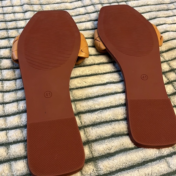 NWOT Square Open Toe Flat Slip On Mule - Picture 6 of 8